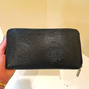Louis Vuitton Black Epi Zippy Wallet